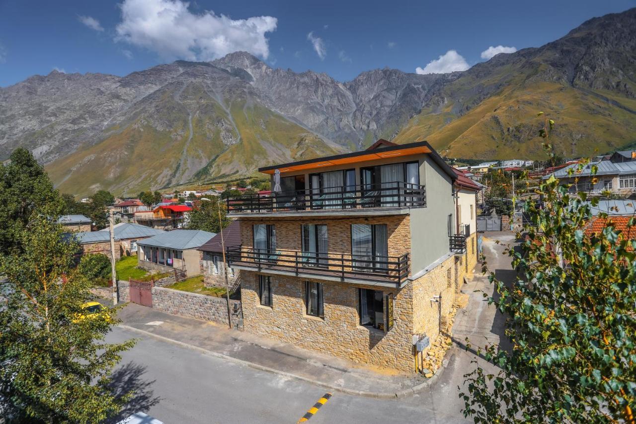 Hotel Inside Kazbegi Stepantsminda Exterior foto