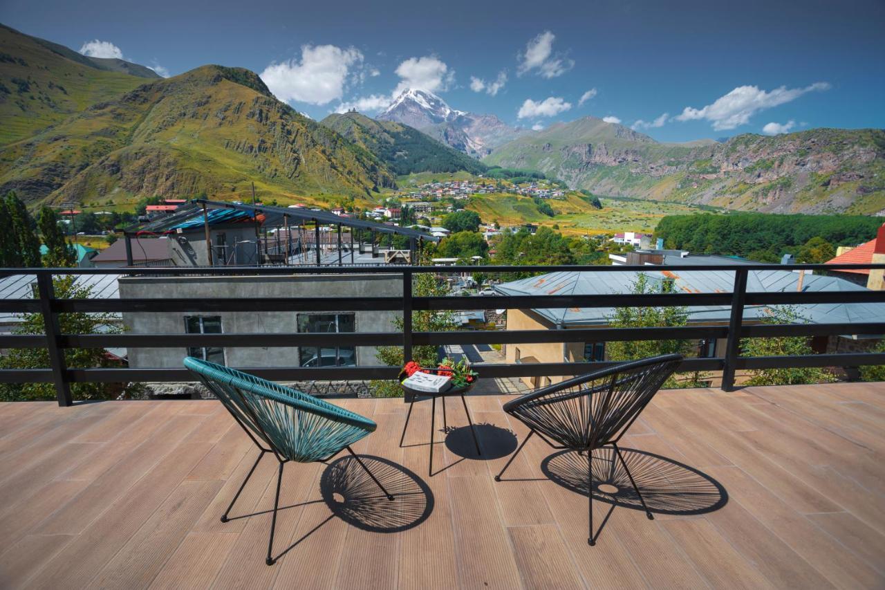 Hotel Inside Kazbegi Stepantsminda Exterior foto